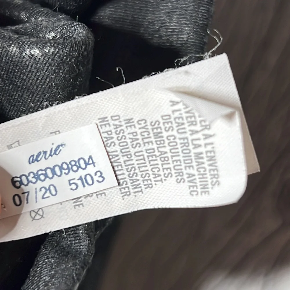 Offline by Aerie the higher high waisted crackle leggings size small